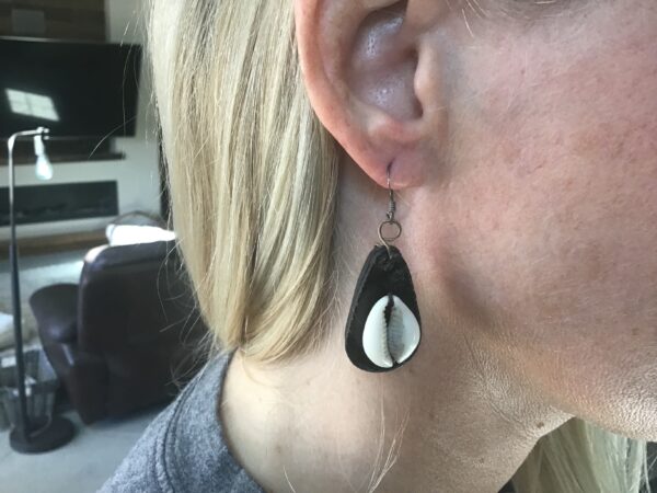 Cowrie Shell Earrings - Image 4