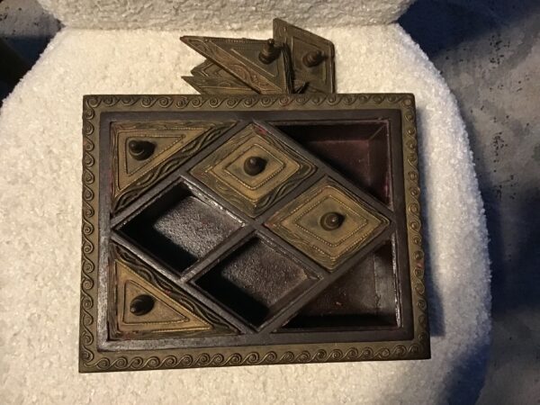 8 Compartment Trinket Box - Image 5