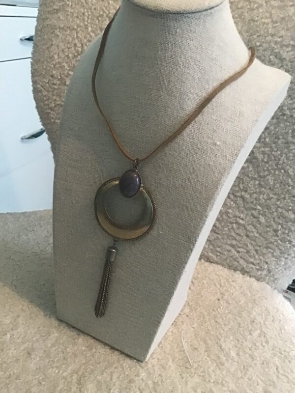 Purple Stone Gold Colored Pendant - Image 3