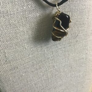 Small Tiger’s Eye Pendant in Wire