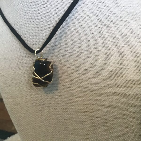 Small Tiger’s Eye Pendant in Wire - Image 3